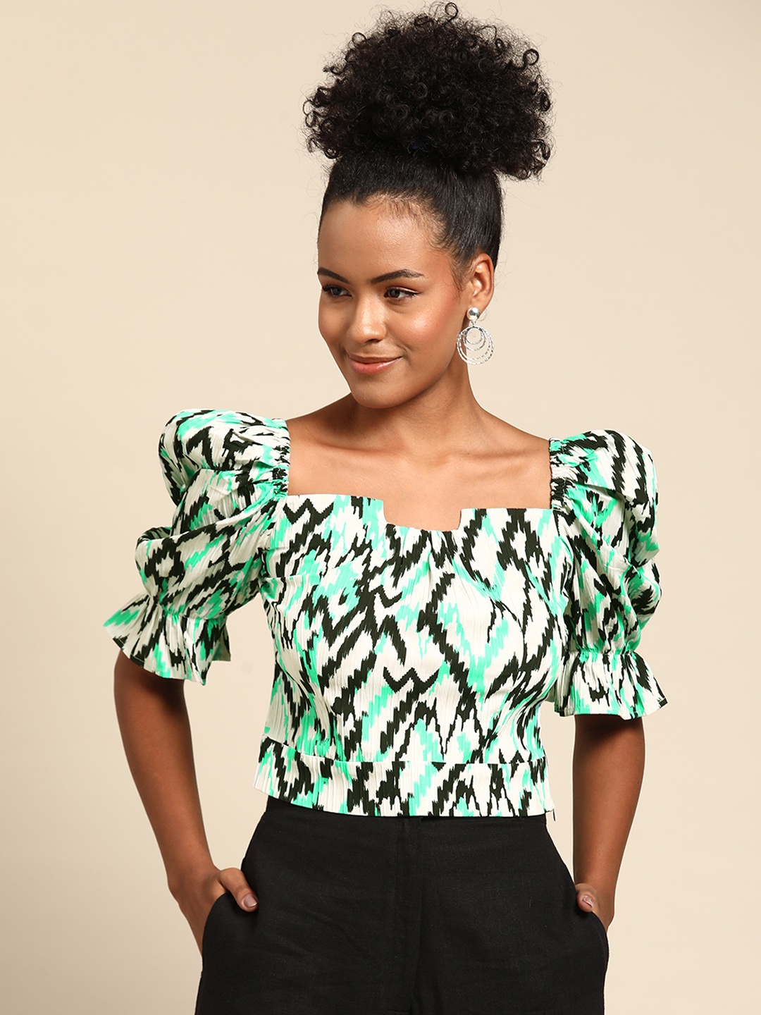 

WoowZerz Print Puff Sleeve Blouson Crop Top, White