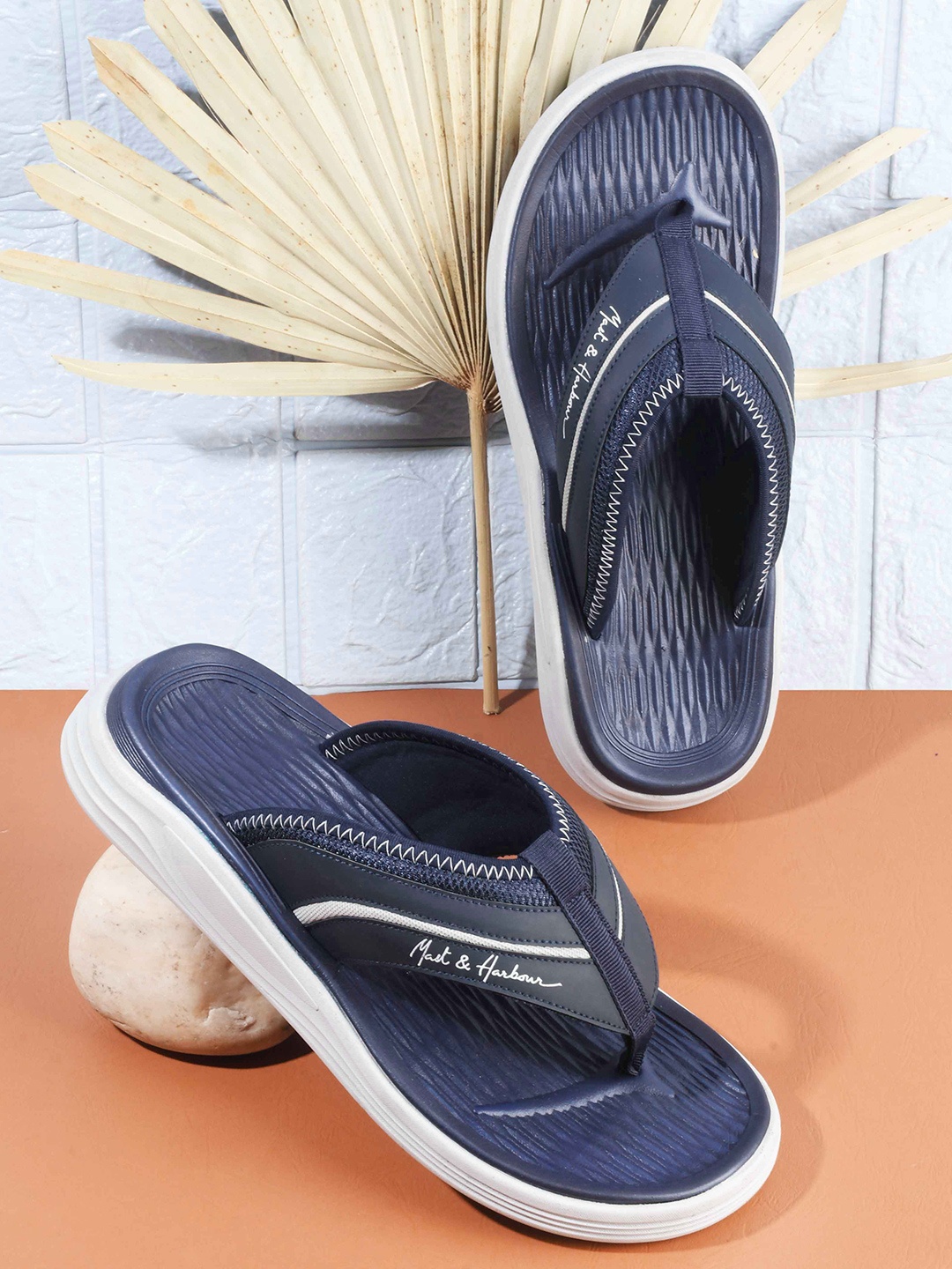 

Mast & Harbour Men Thong Flip-Flops, Navy blue