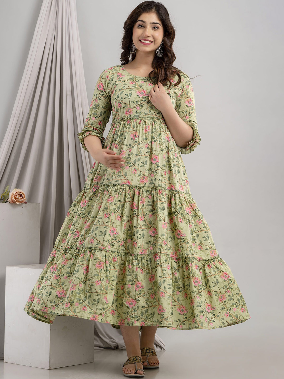 

VARICOS Women Floral Printed Sequinned Maternity Anarkali Kurta, Lime green
