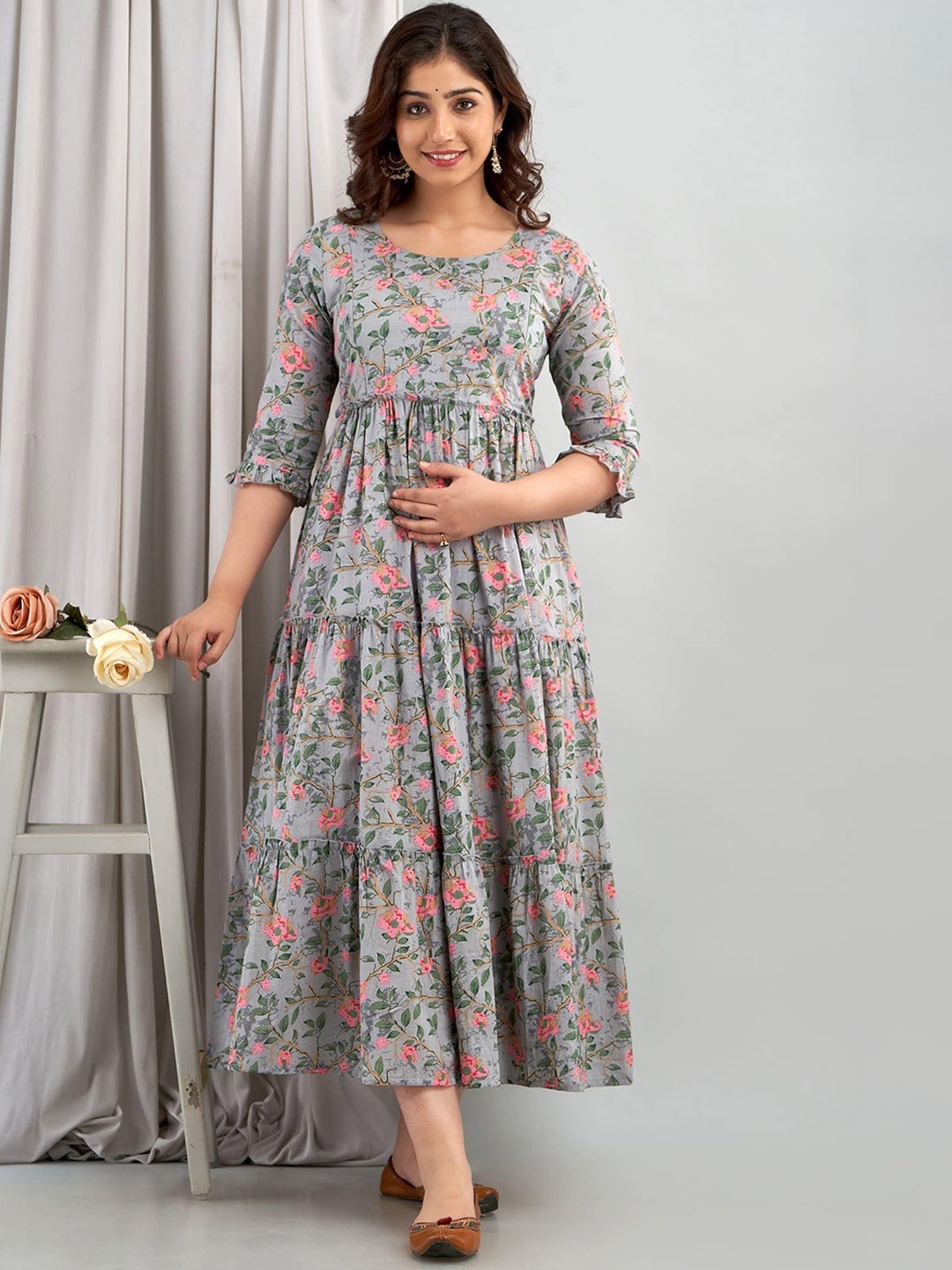 

VARICOS Women Floral Printed Thread Work Maternity Anarkali Kurta, Grey