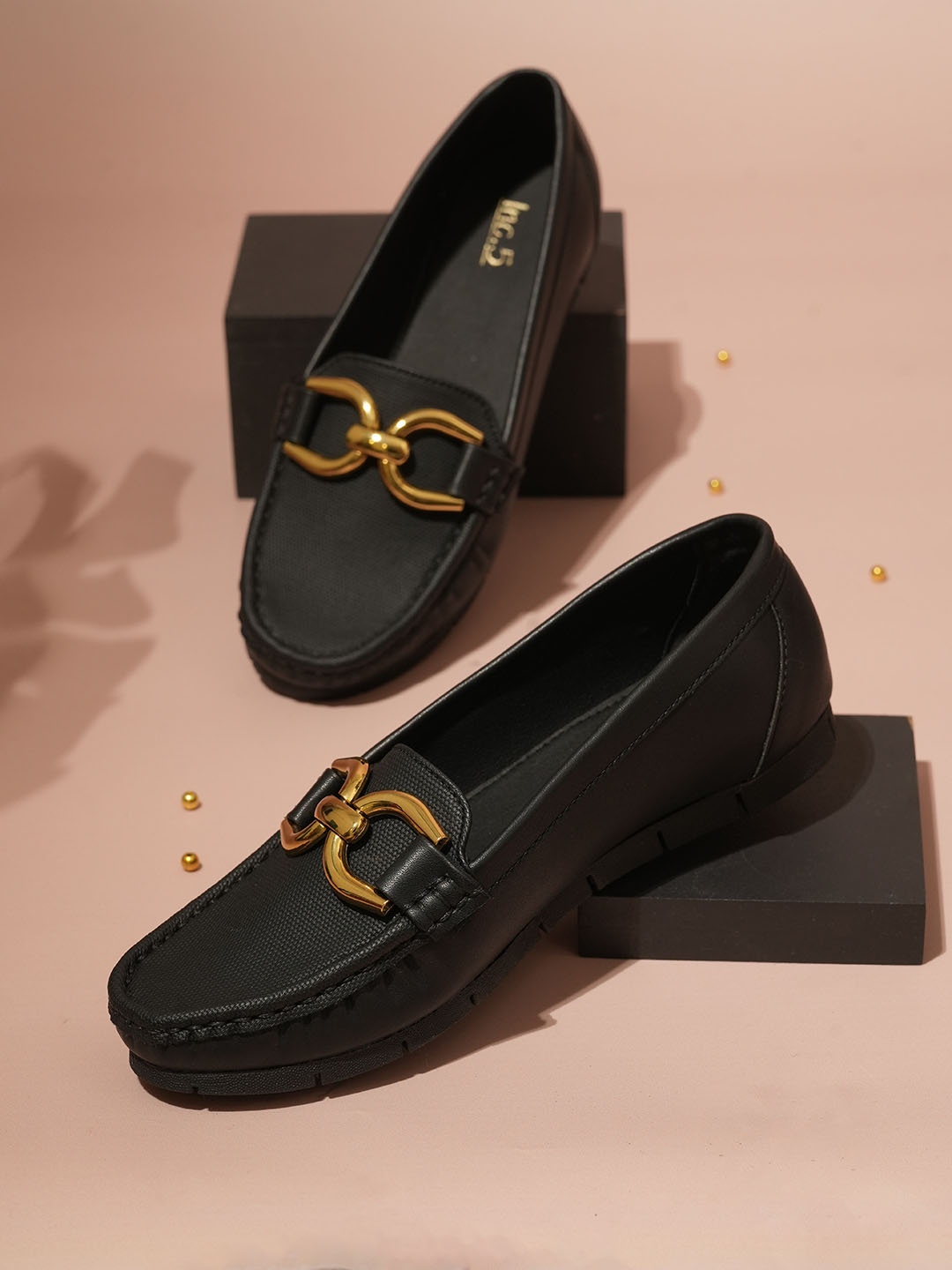 

Inc 5 Women Round Toe Loafers, Black