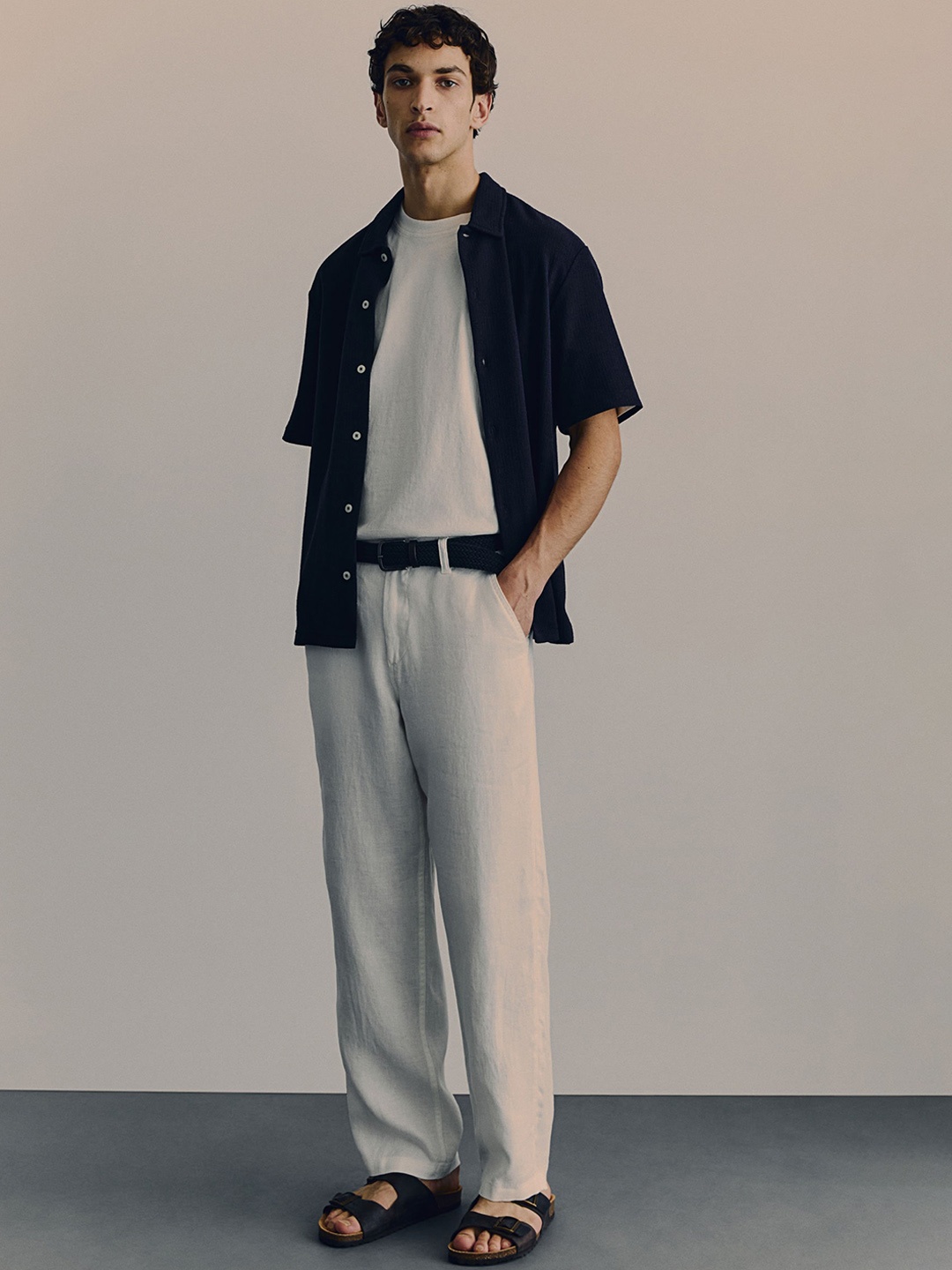 

H&M Men Relaxed Fit Linen Trousers, Beige