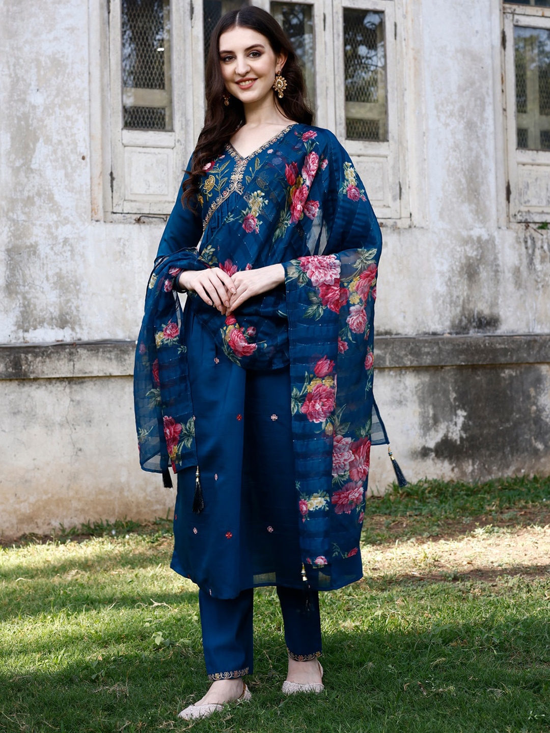 

KALINI Ethnic Motifs Embroidered Empire Pure Silk Straight Kurta With Trousers & Dupatta, Blue