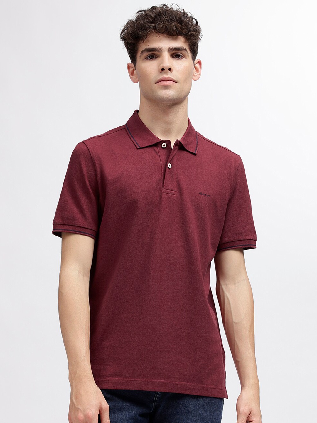 

Gant Men Solid Polo Collar Short Sleeves T-Shirt, Red