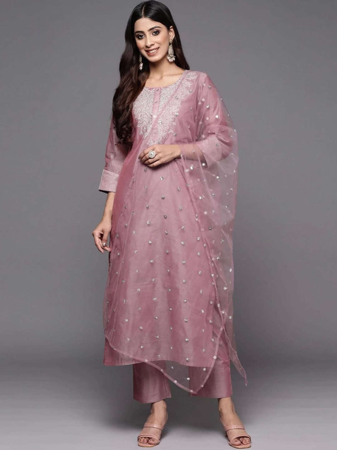 

HETVI CREATION Ethnic Motifs Embroidered Regular Thread Work Kurta with Trousers, Peach