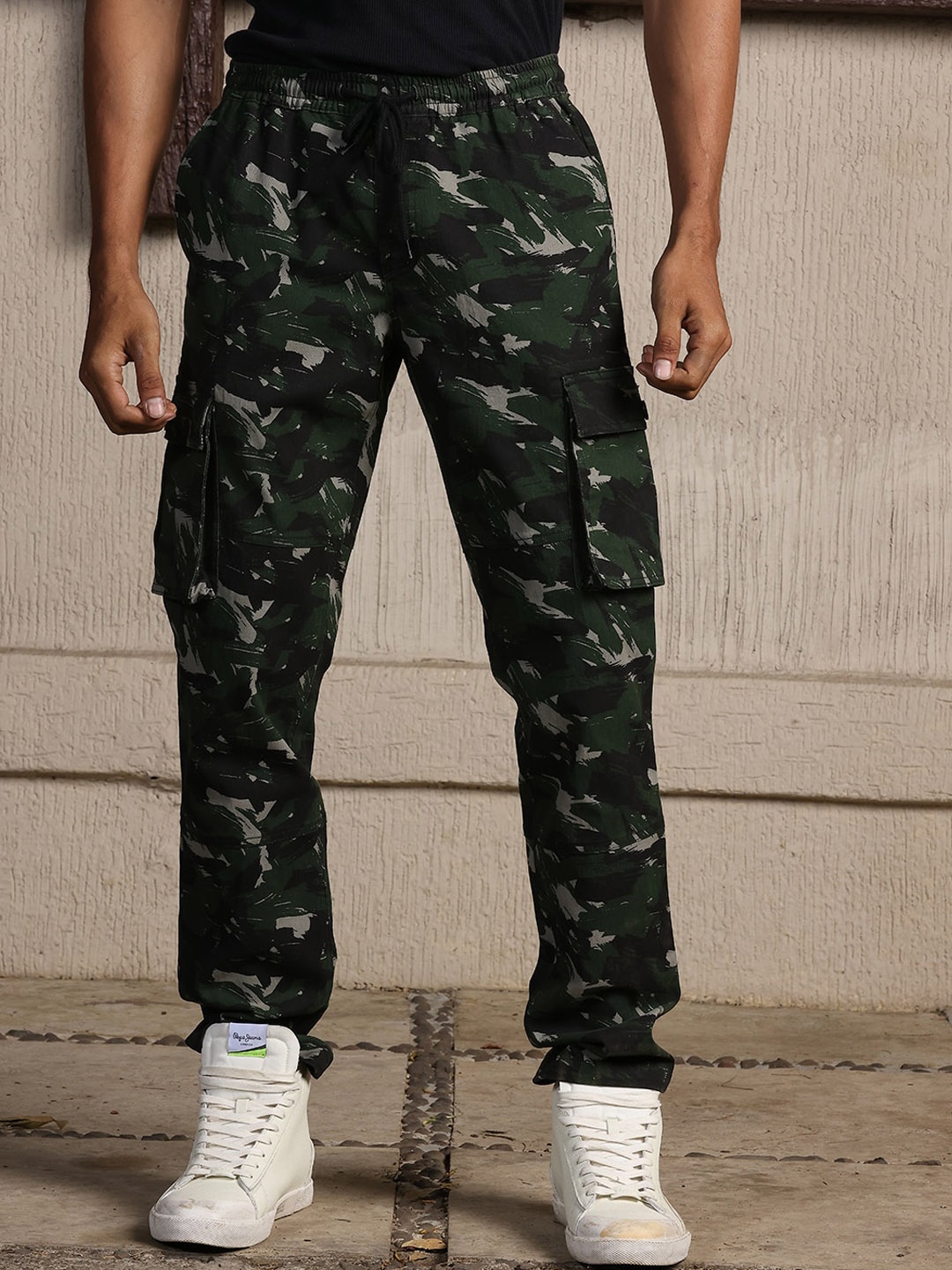 

The Roadster Lifestyle Co. Men Olive Camouflage Printed Mid-Rise Track Pant