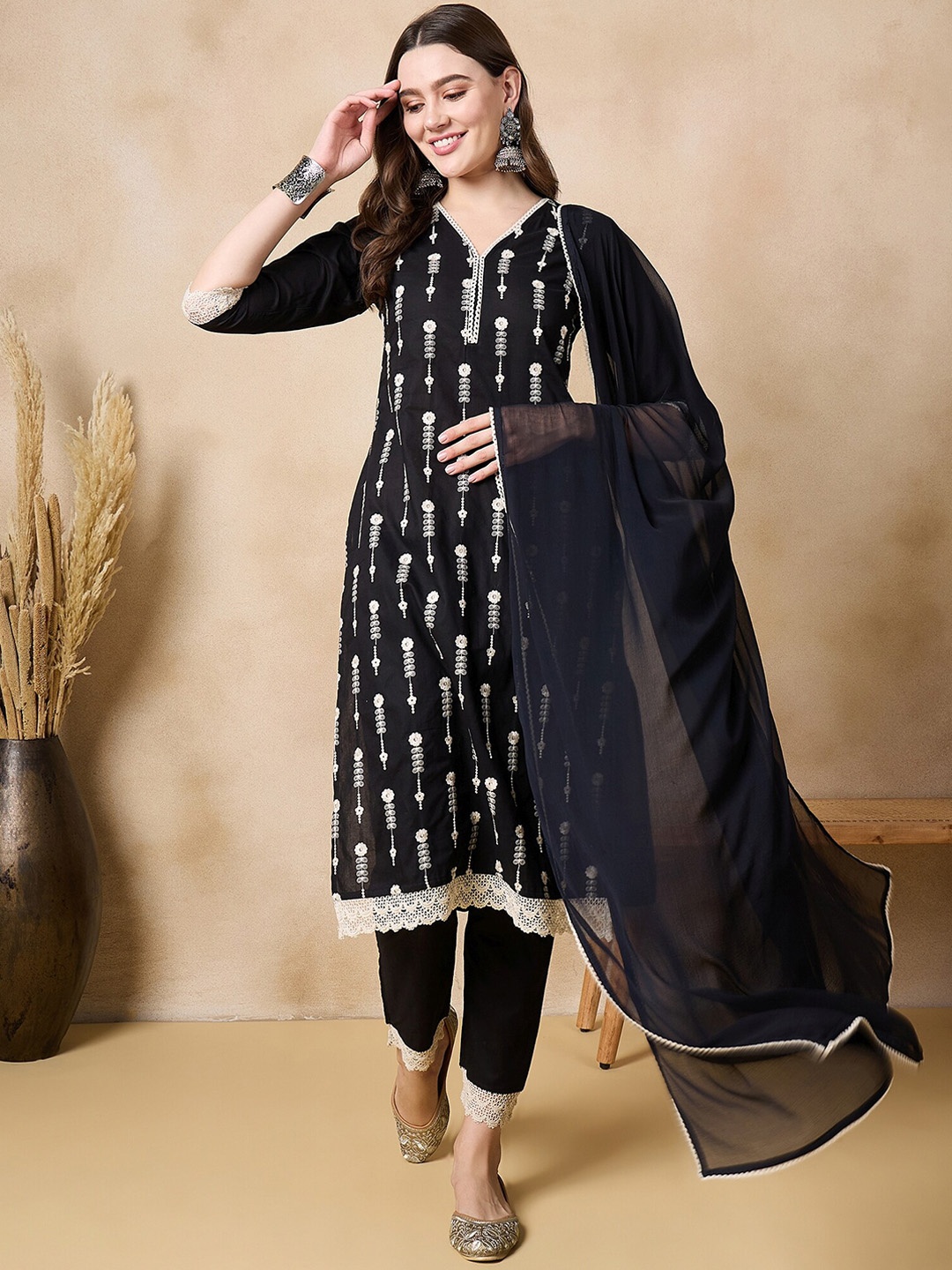 

Anouk V-Neck Regular Thread Work Pure Cotton Straight Kurta with Trousers & Dupatta, Black