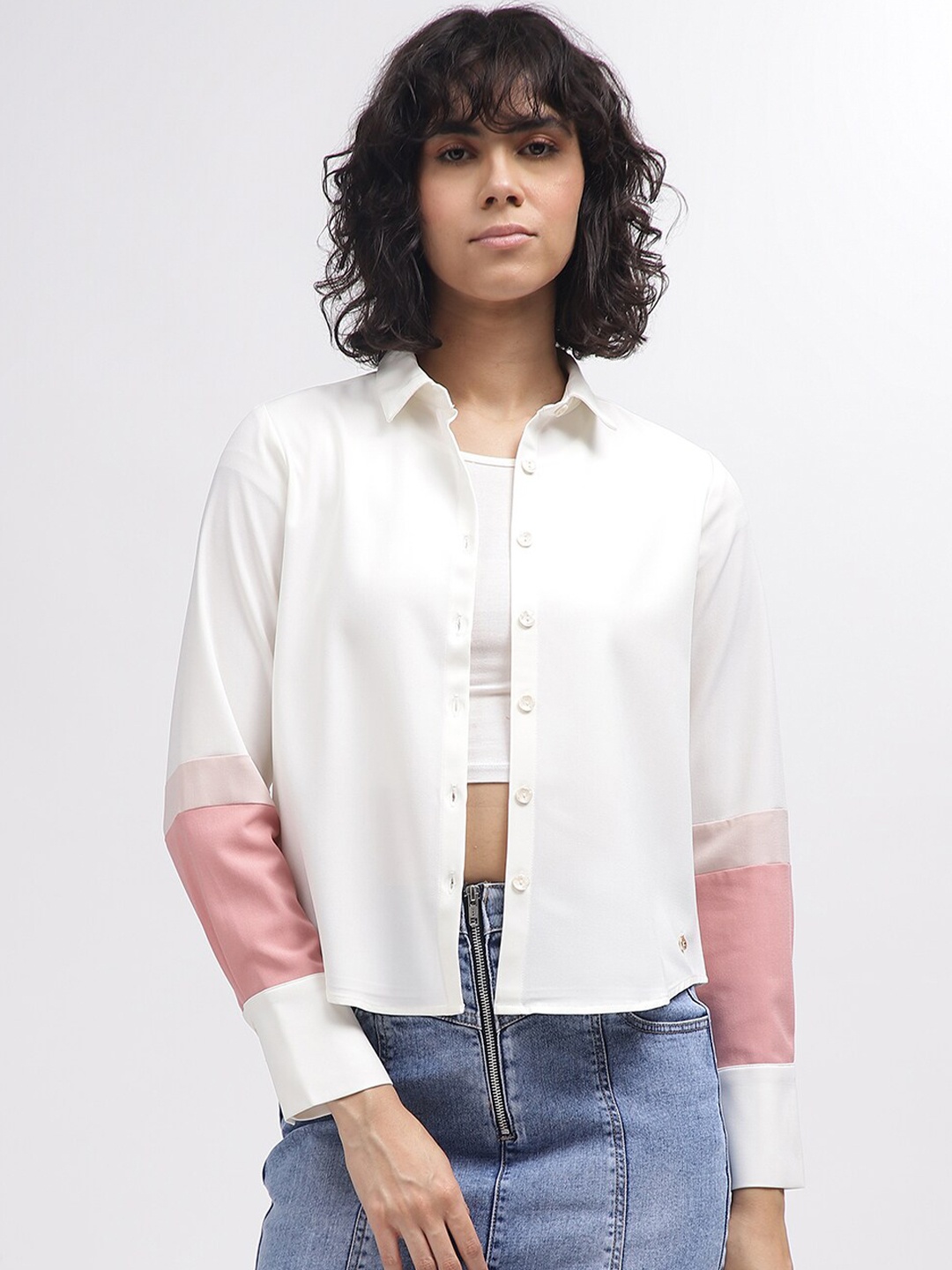 

Iconic Colourblocked Regular Fit Shirt, White