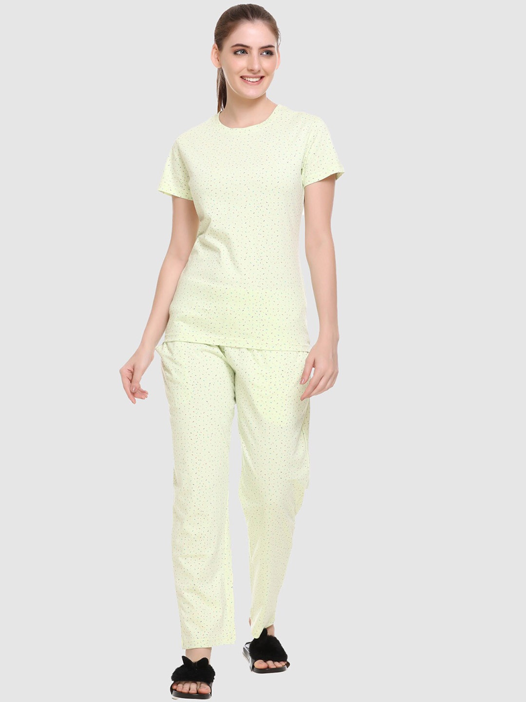 

Y&I Abstract Printed Round Neck T-shirt & Pyjama, Green