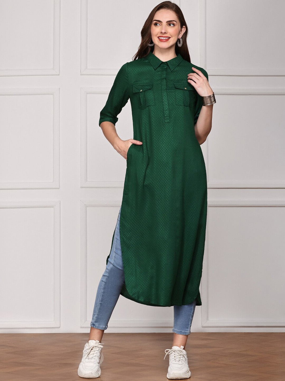 

Anubhutee Women Thread Work Pathani Kurta, Green