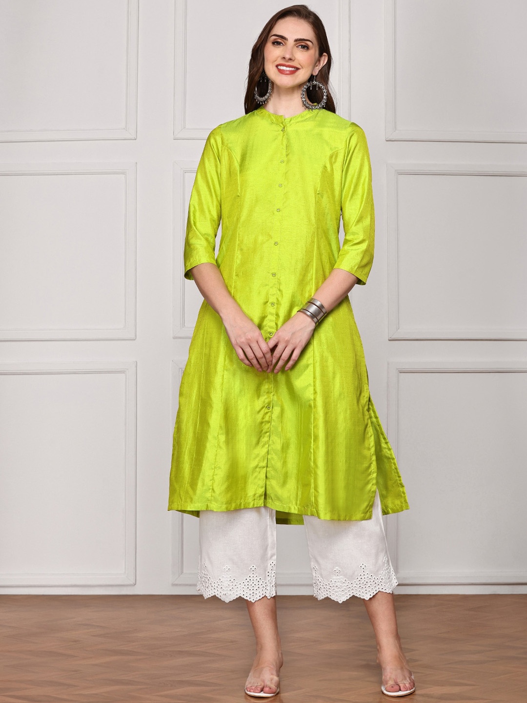 

Anubhutee Women Kurta, Green