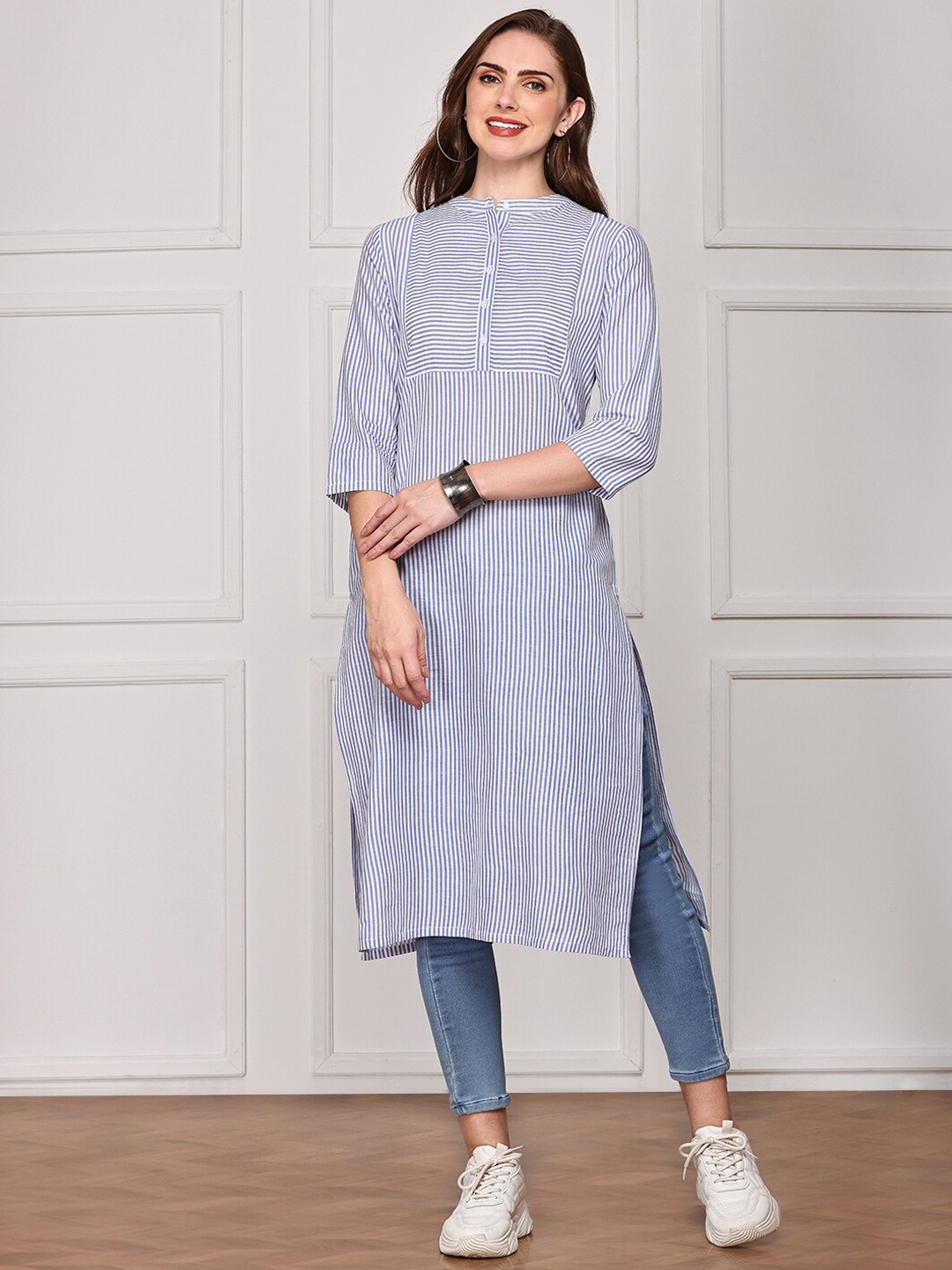 

Anubhutee Women Striped Thread Work Kurta, Blue