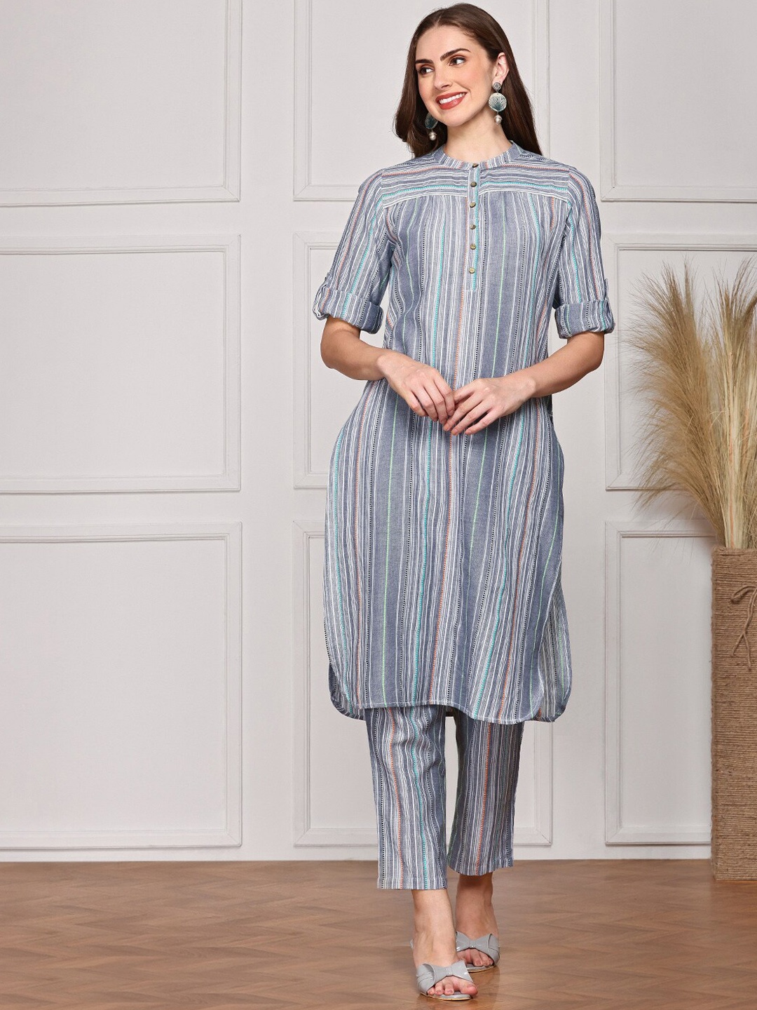 

Anubhutee Striped Mandarin Collar-Neck Tunic & Flared Trouser, Grey