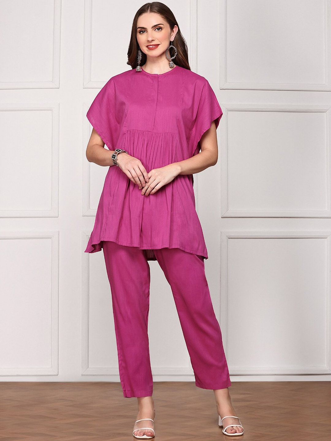 

Anubhutee Pleated Top & Trouser, Pink