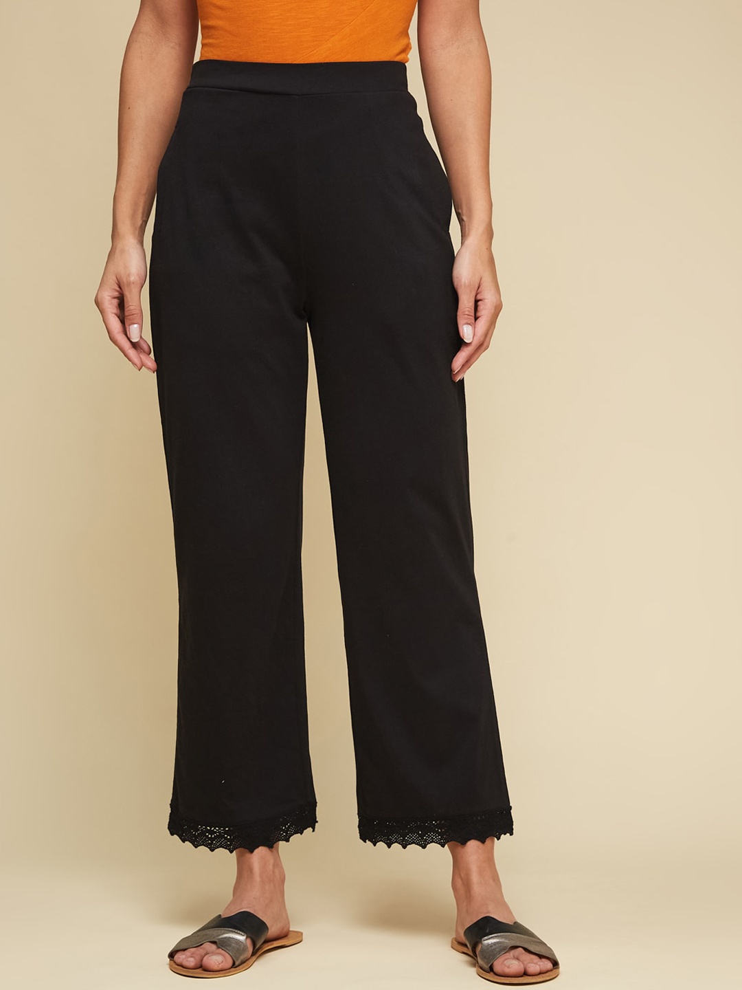 

UNMADE Women Organic Cotton Easy Wash Slip-On Mid-Rise Flat-Front Trouser, Black