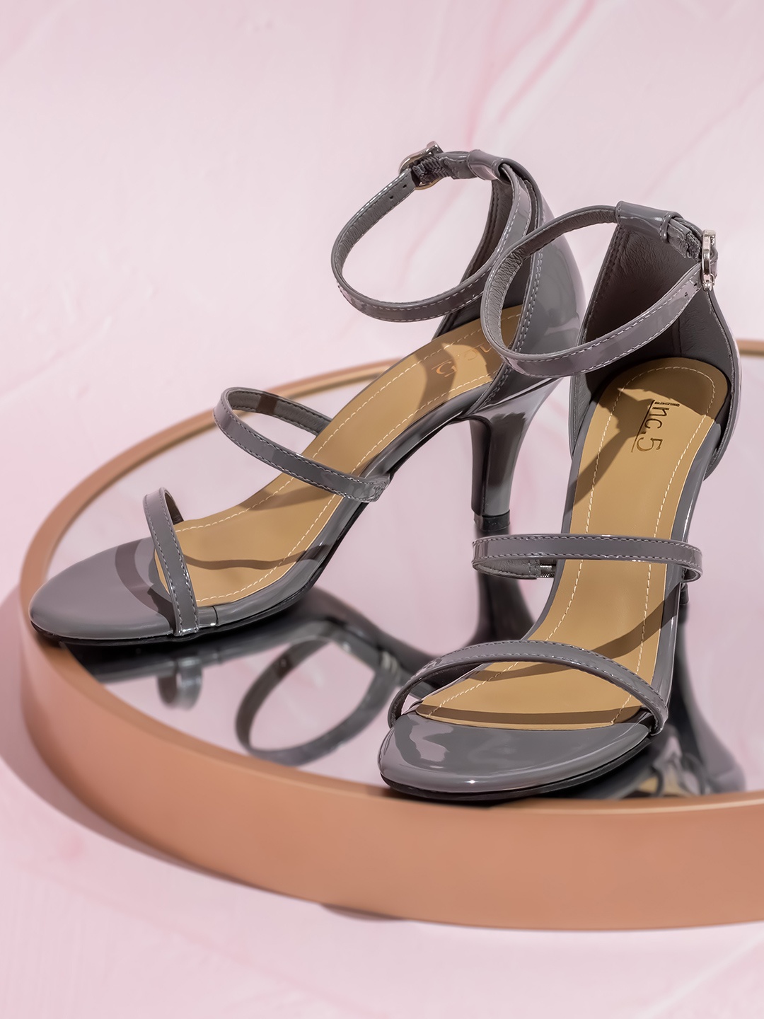 

Inc 5 Women Open Toe Kitten Heel Sandals, Grey