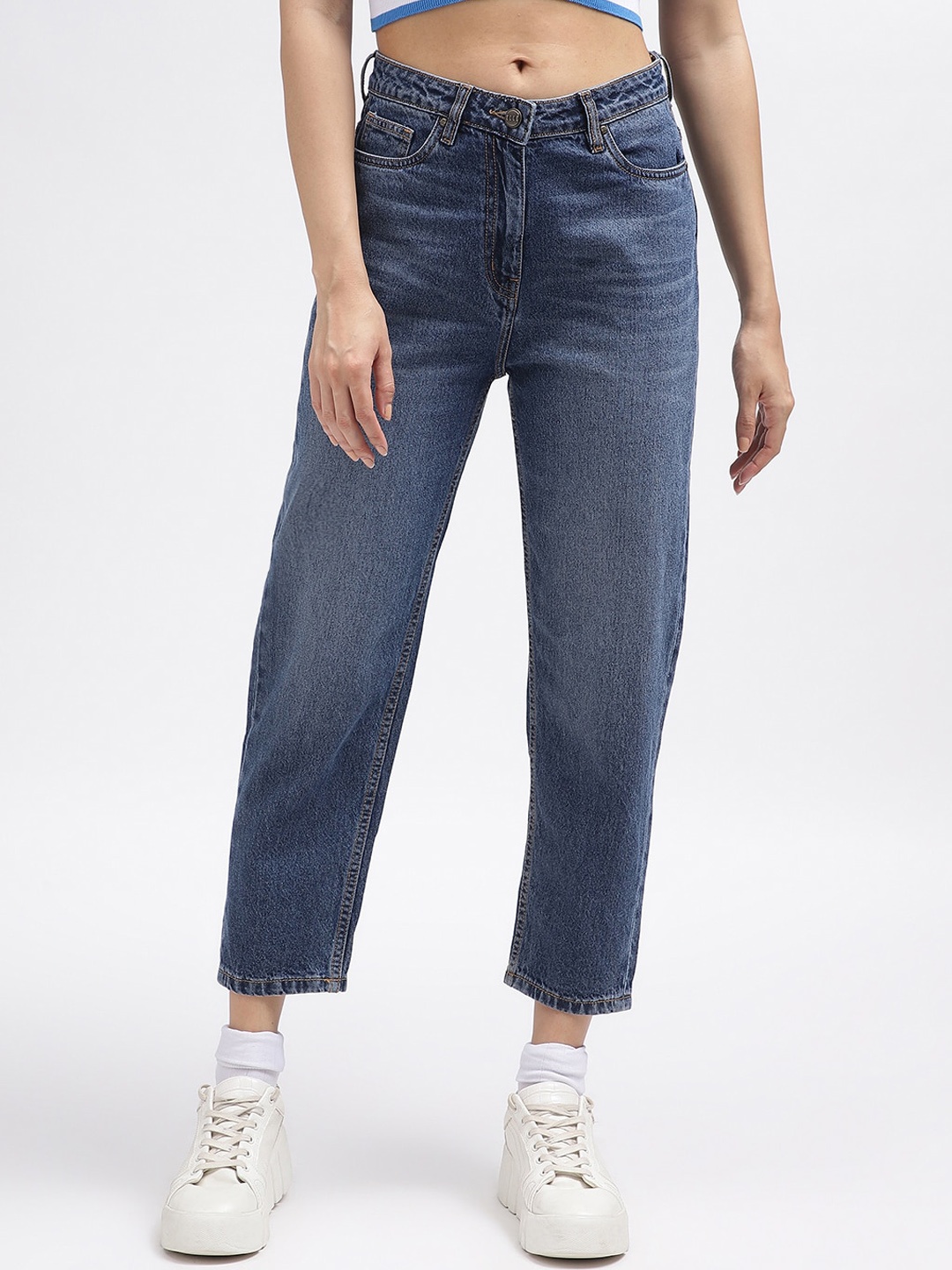 

ELLE Women Mom Fit Light Fade Jeans, Blue