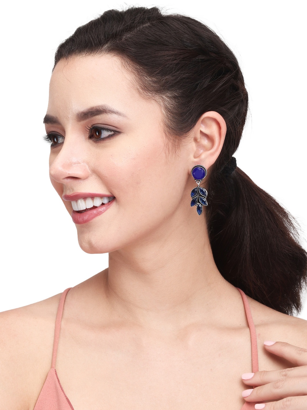 

Anvik Contemporary Studs Earrings, Silver