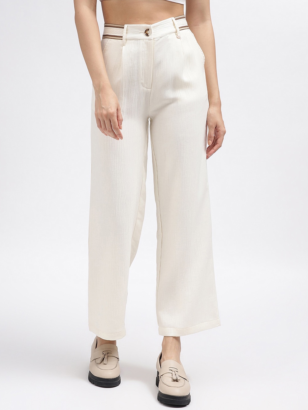 

Iconic Women Solid Regular Fit Trouser, Off white