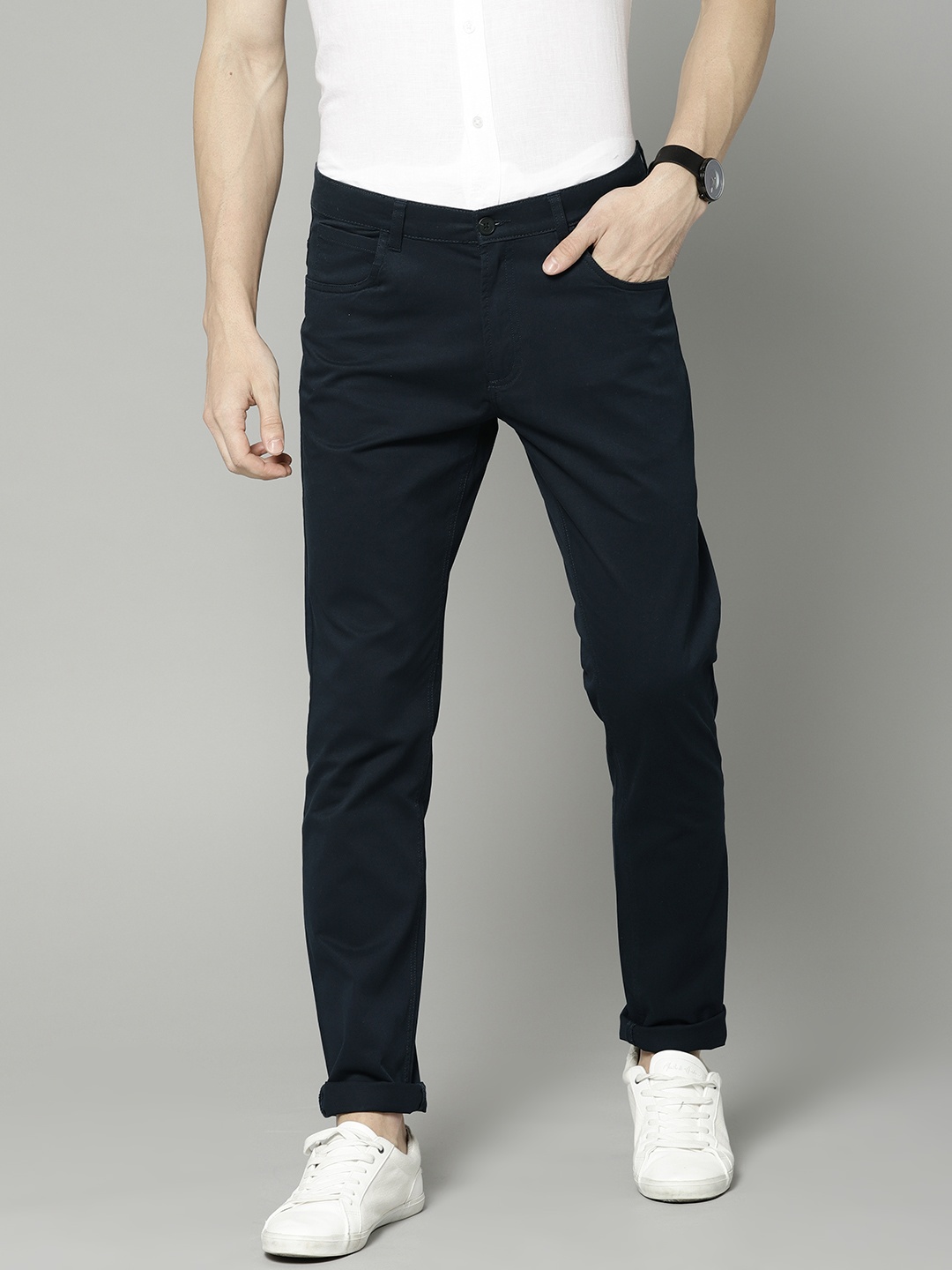 

French Connection Men Navy Regular Fit Solid Chinos, Navy blue