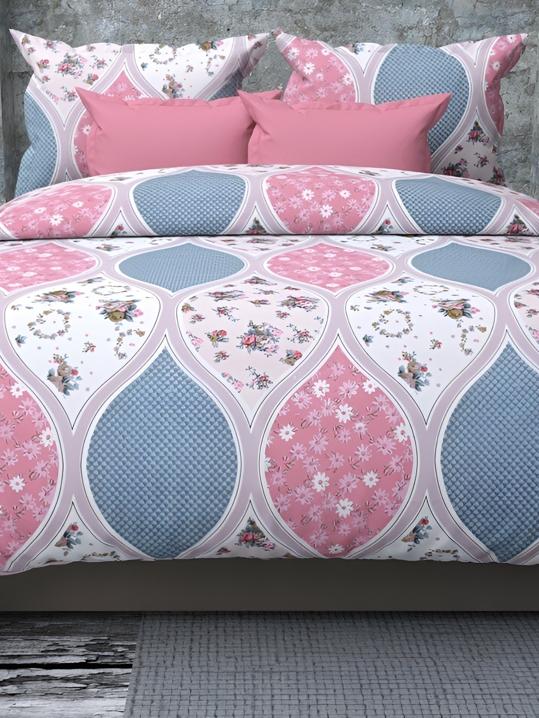 

Laying Style White & Pink Floral 4 Piece Double King Regular Bedding Set