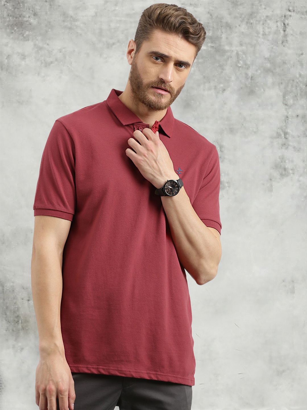 

Breakbounce Men Maroon Solid Polo Collar Pure Cotton T-shirt
