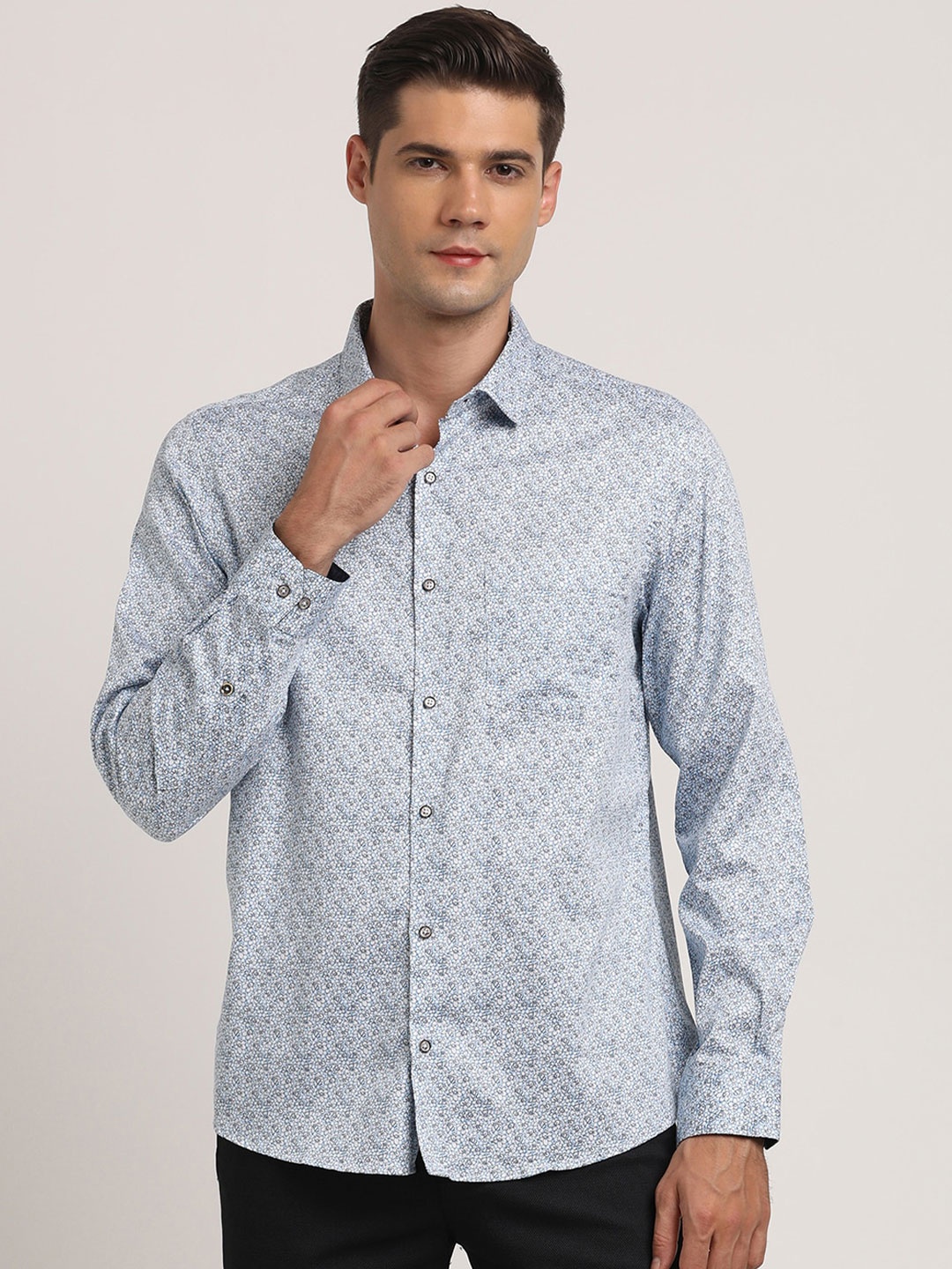 

Turtle Men Classic Slim Fit Opaque Printed Party Shirt, Grey