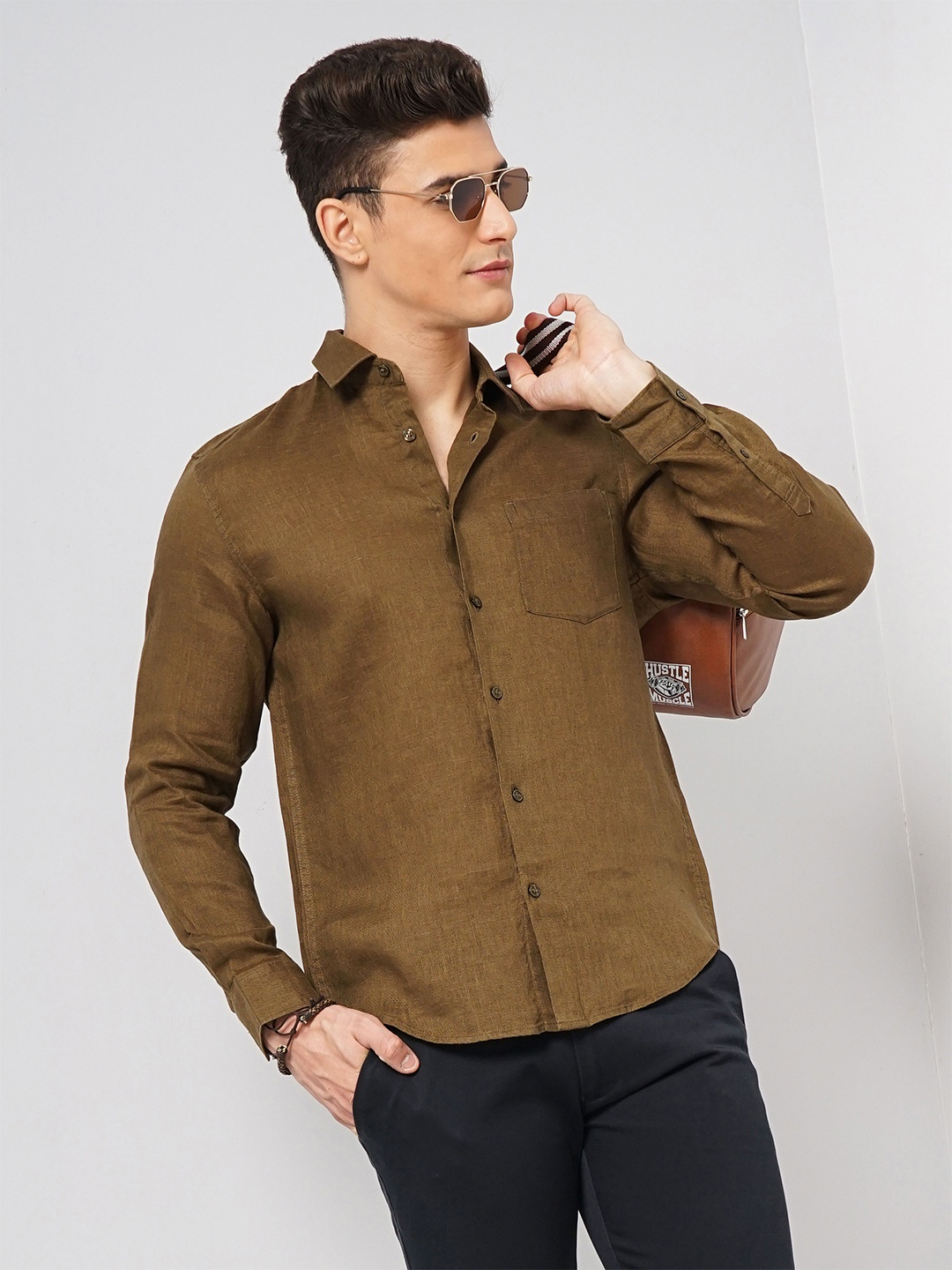 

Celio Men Classic Opaque Casual Shirt, Brown