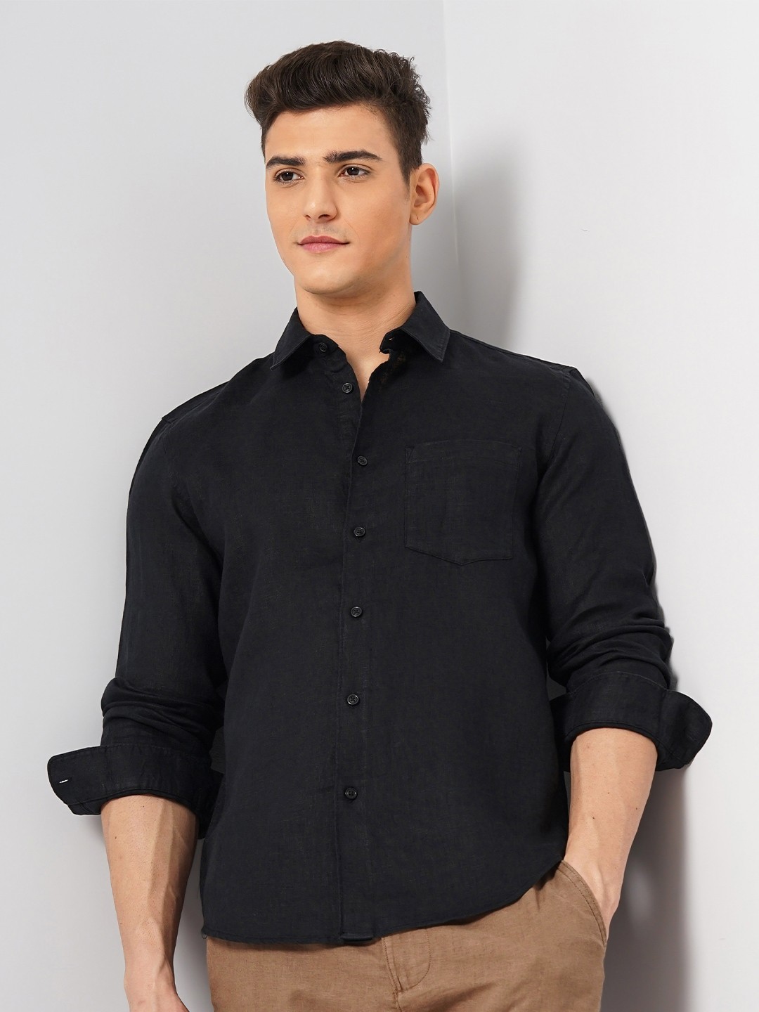 

Celio Men Classic Opaque Casual Shirt, Black