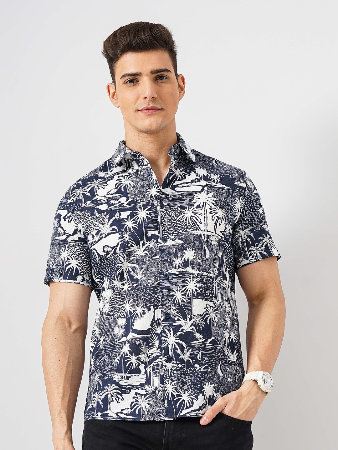 

Celio Men Classic Floral Opaque Printed Casual Shirt, Black