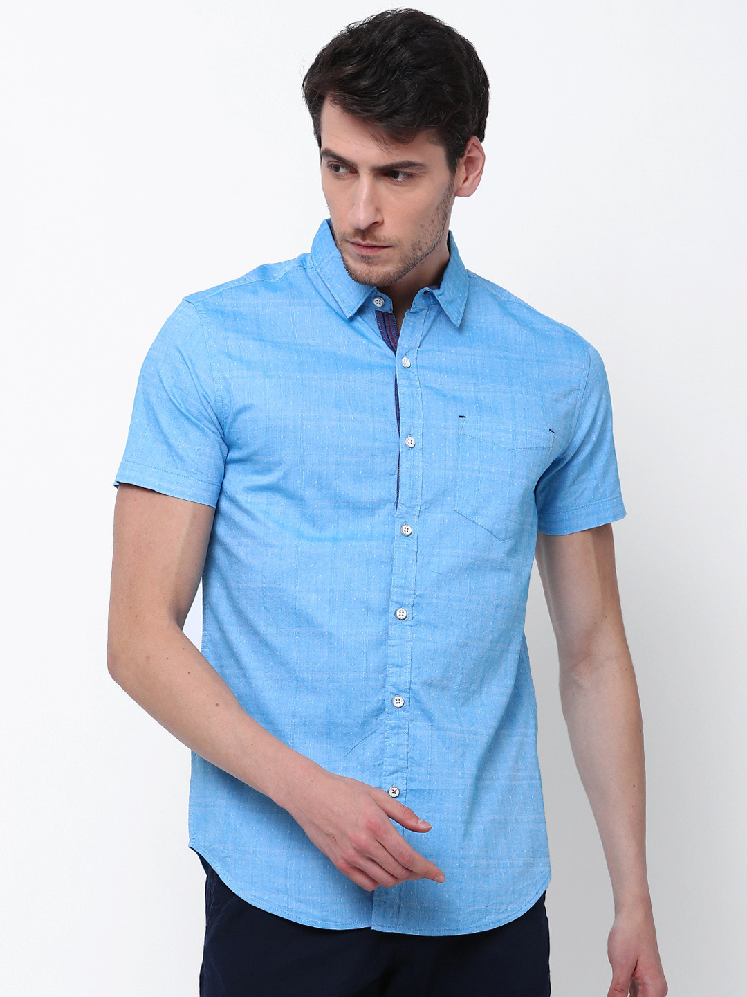 

LOCOMOTIVE Men Blue Slim Fit Solid Casual Shirt