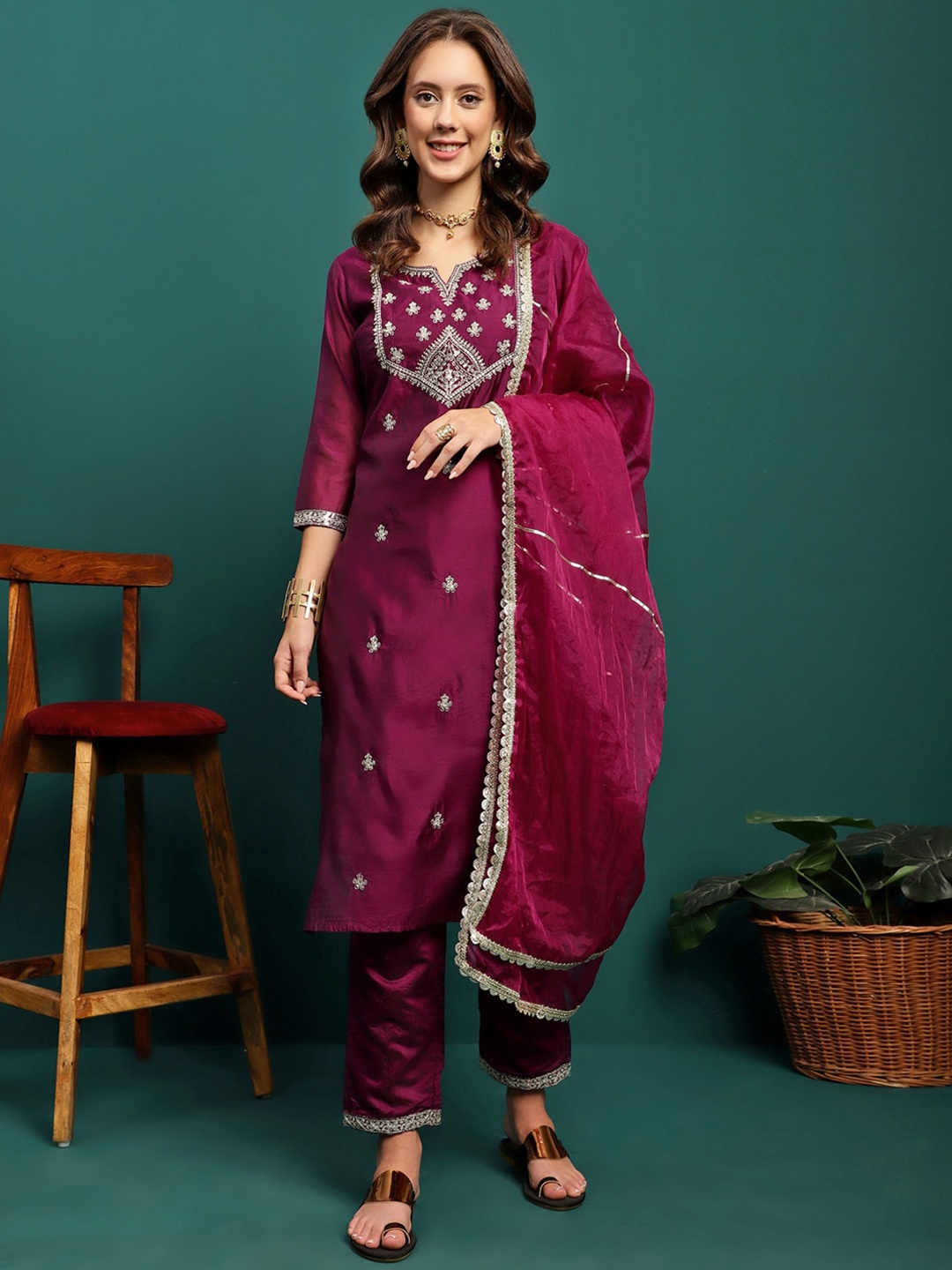 

Sangria Zari Embroidered Round Neck Straight Kurta With Trousers & Dupatta, Purple