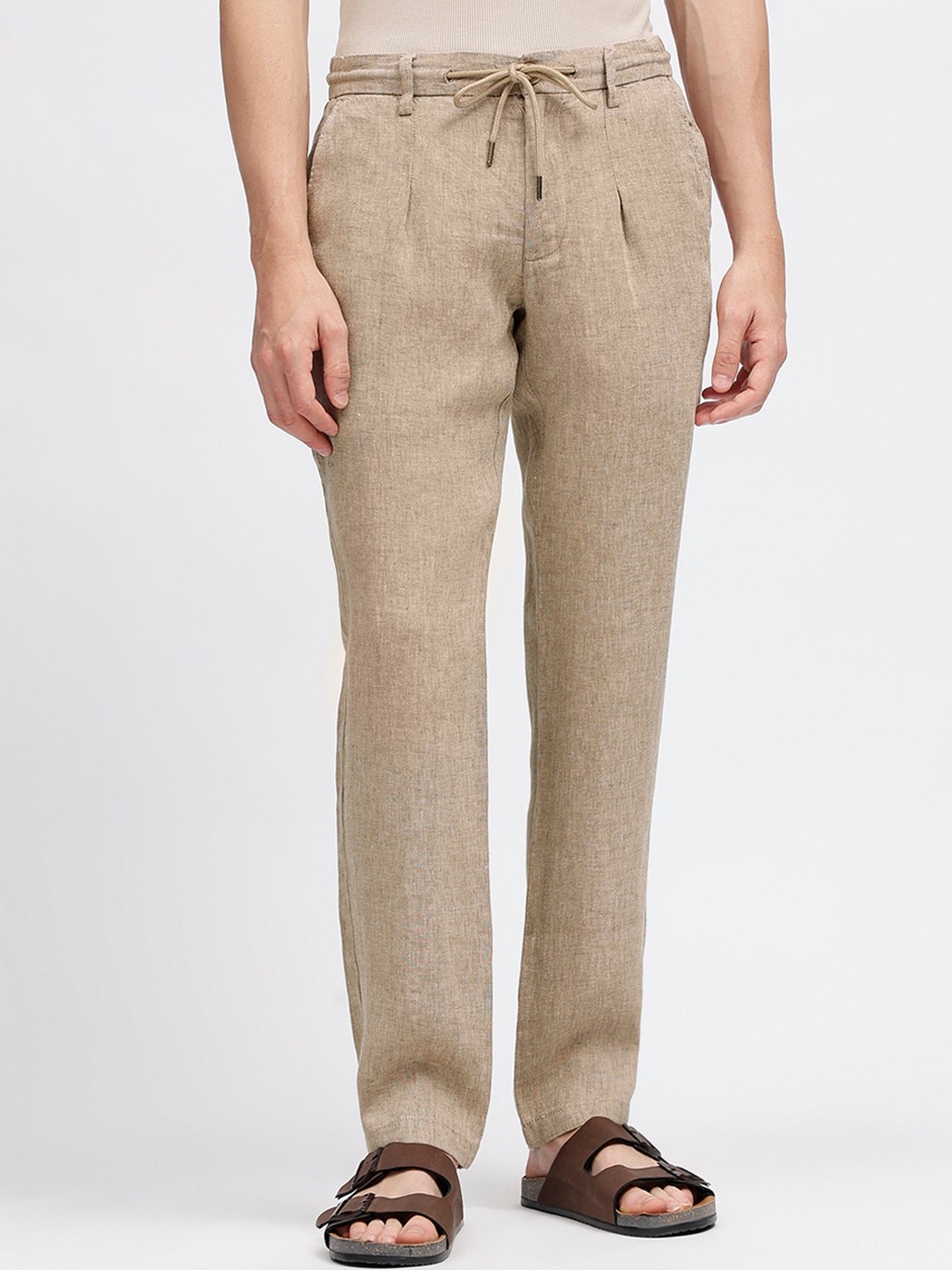 

Bruun & Stengade Men Solid Slim Fit Trousers, Brown