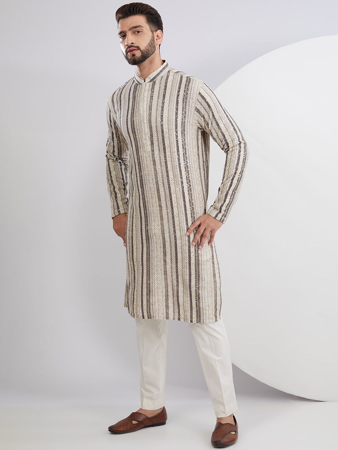 

KASBAH CLOTHING NISHCHAIY SAJDEH Men Striped Thread Work Georgette Kurta, Multi
