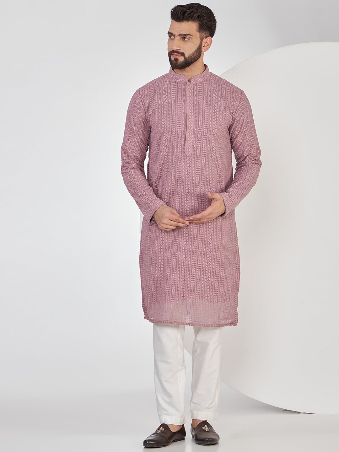 

KASBAH CLOTHING NISHCHAIY SAJDEH Men Chikankari Georgette Kurta, Purple