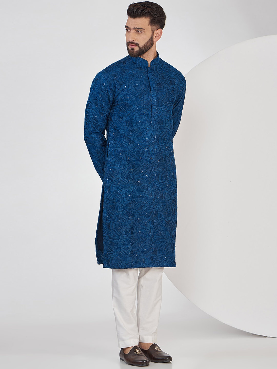 

KASBAH CLOTHING NISHCHAIY SAJDEH Men Geometric Kurta, Blue