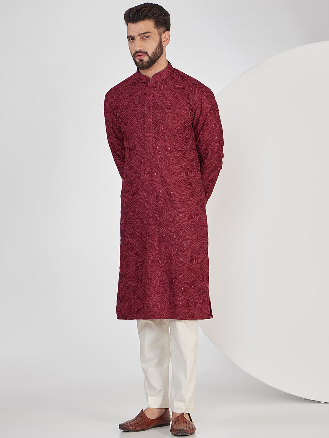 

KASBAH CLOTHING NISHCHAIY SAJDEH Men Thread Work Kurta, Maroon