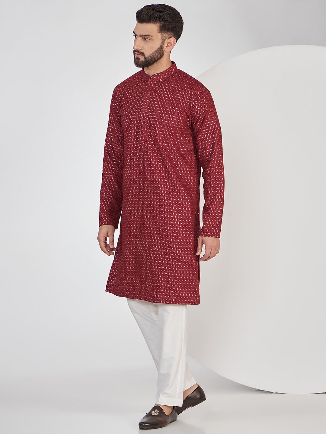 

KASBAH CLOTHING NISHCHAIY SAJDEH Men Thread Work Kurta, Maroon