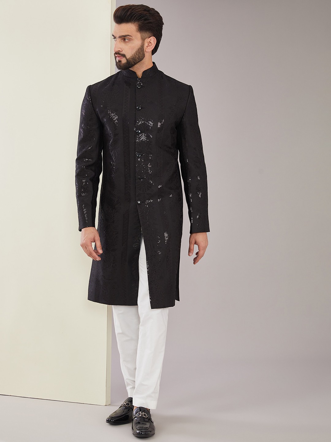 

KASBAH CLOTHING NISHCHAIY SAJDEH Men Flared Sleeves Thread Work Kurta, Black