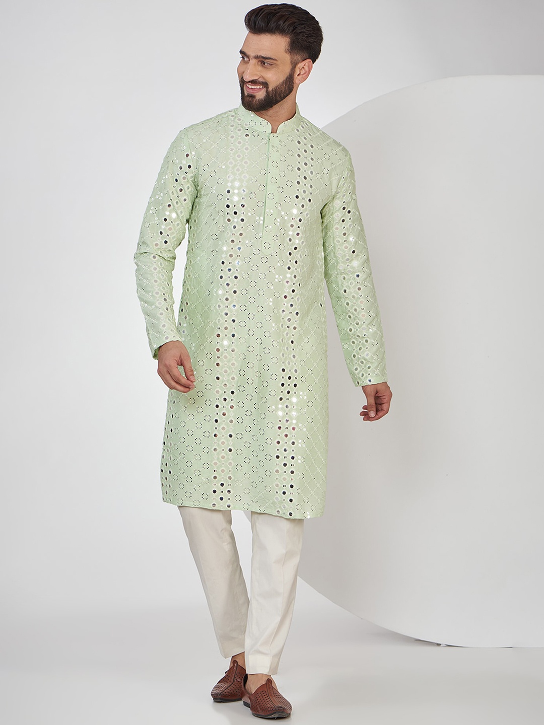 

KASBAH CLOTHING NISHCHAIY SAJDEH Men Thread Work Kurta, Green