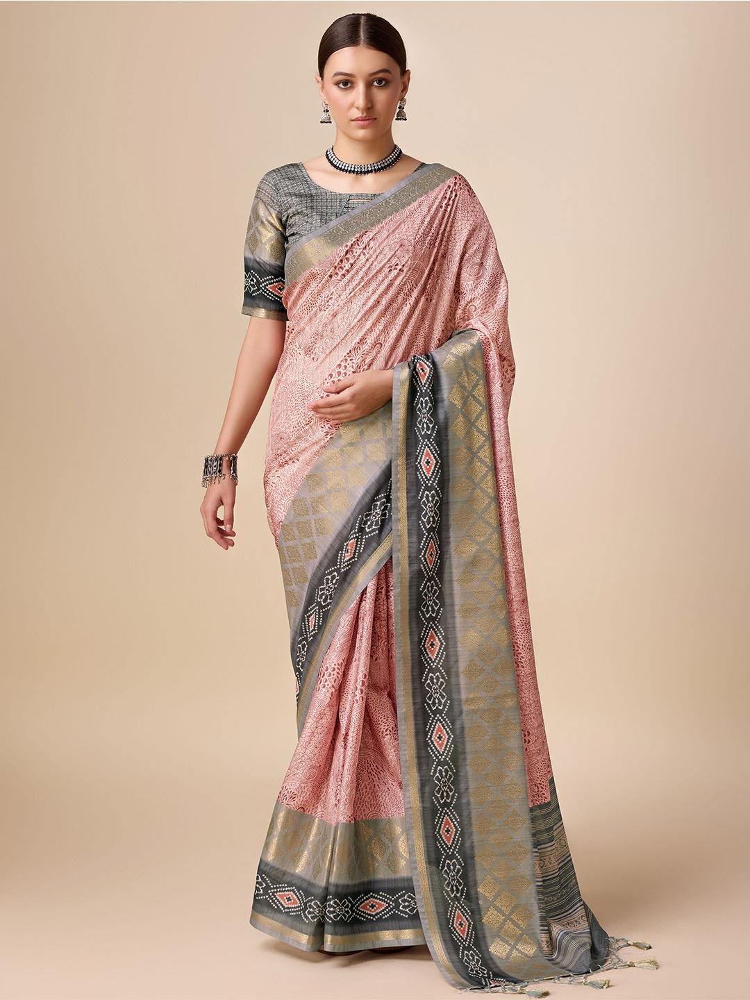 

Mitera Floral Zari Woven Design Pure Silk Saree with Tassels, Peach
