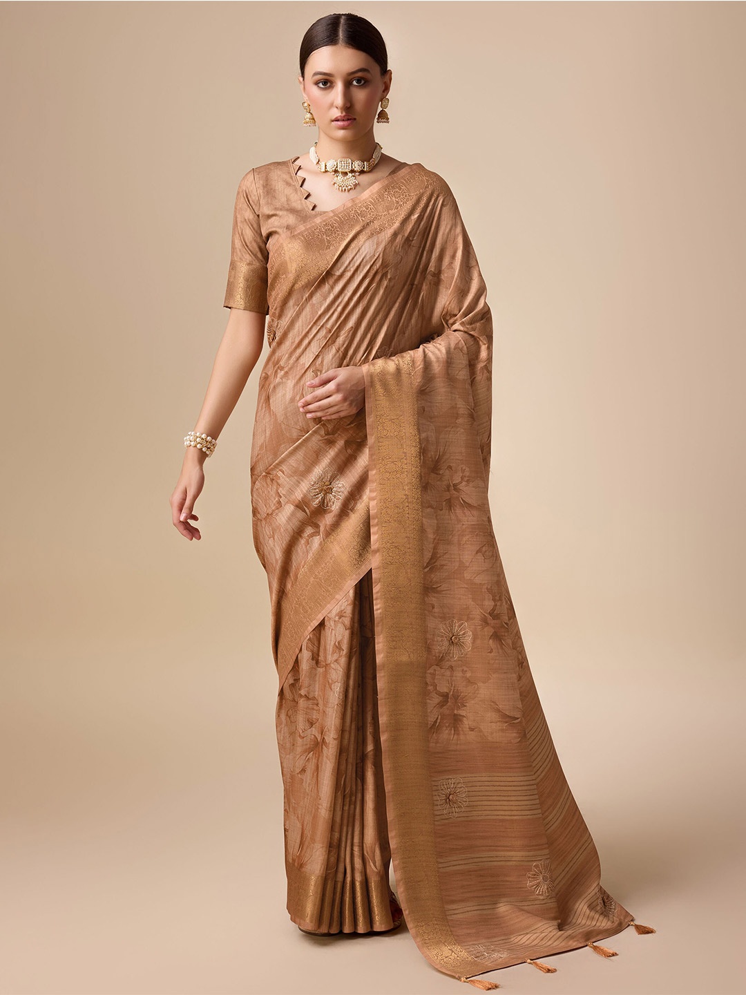 

Mitera Floral Zari Pure Silk Saree with Tassels, Orange