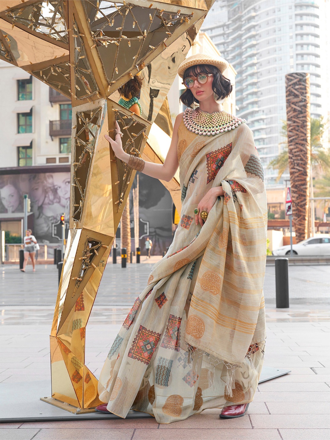 

elora Ethnic Motifs Zari Tissue Saree, Brown