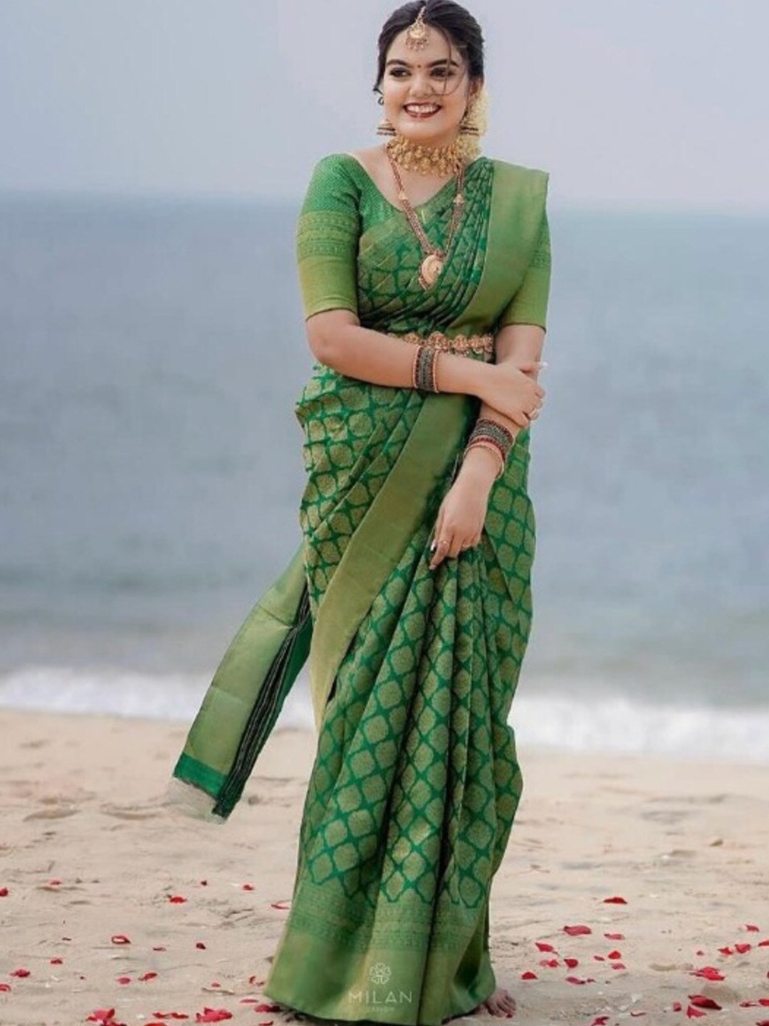

ESOMIC EXPORT Ethnic Woven Design Zari Art Silk Banarasi Saree, Green
