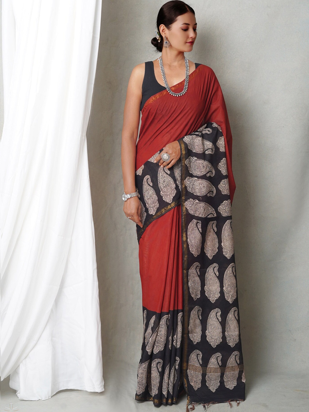 

Unnati Silks Printed Zari Silk Cotton Bagh Saree, Red