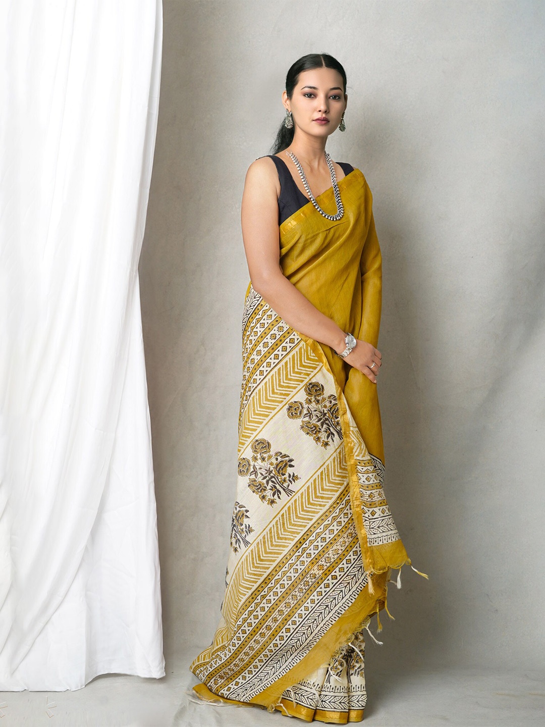 

Unnati Silks Floral Printed Zari Silk Cotton Bagh Saree, Green