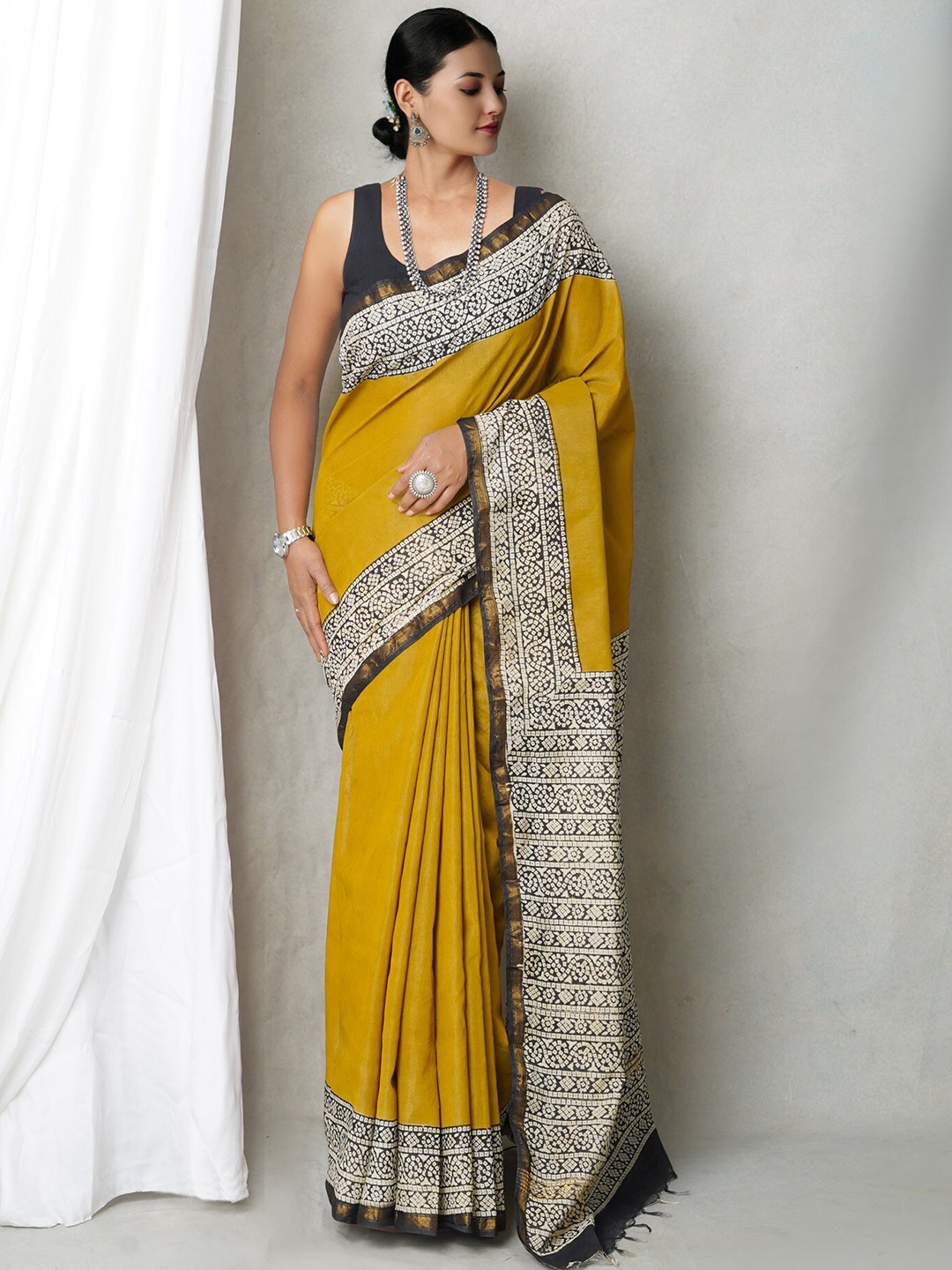 

Unnati Silks Bagh Printed Zari Silk Cotton Bagh Saree, Yellow