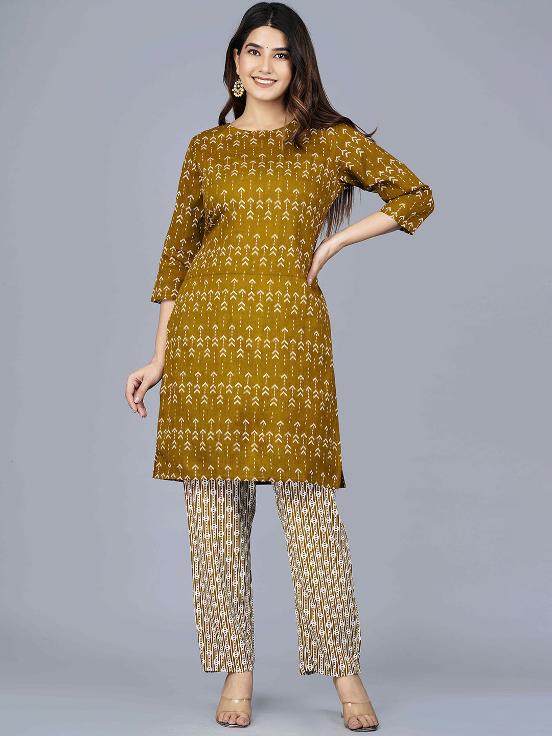 

SIPET Geometric Printed Straight Kurta with Trousers, Yellow