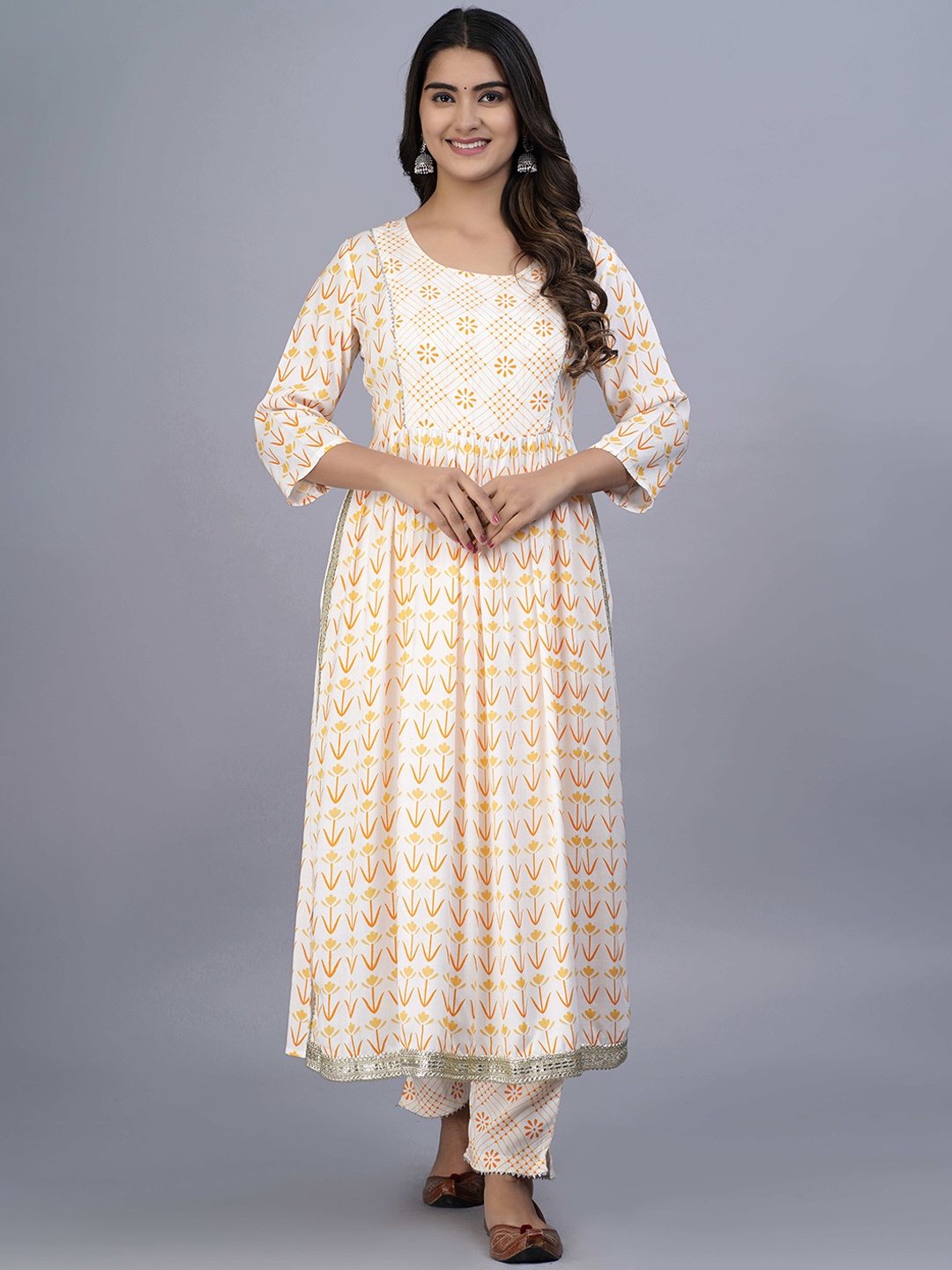 

SIPET Ethnic Motifs Printed Regular Pure Cotton Kurta with Trousers, Yellow