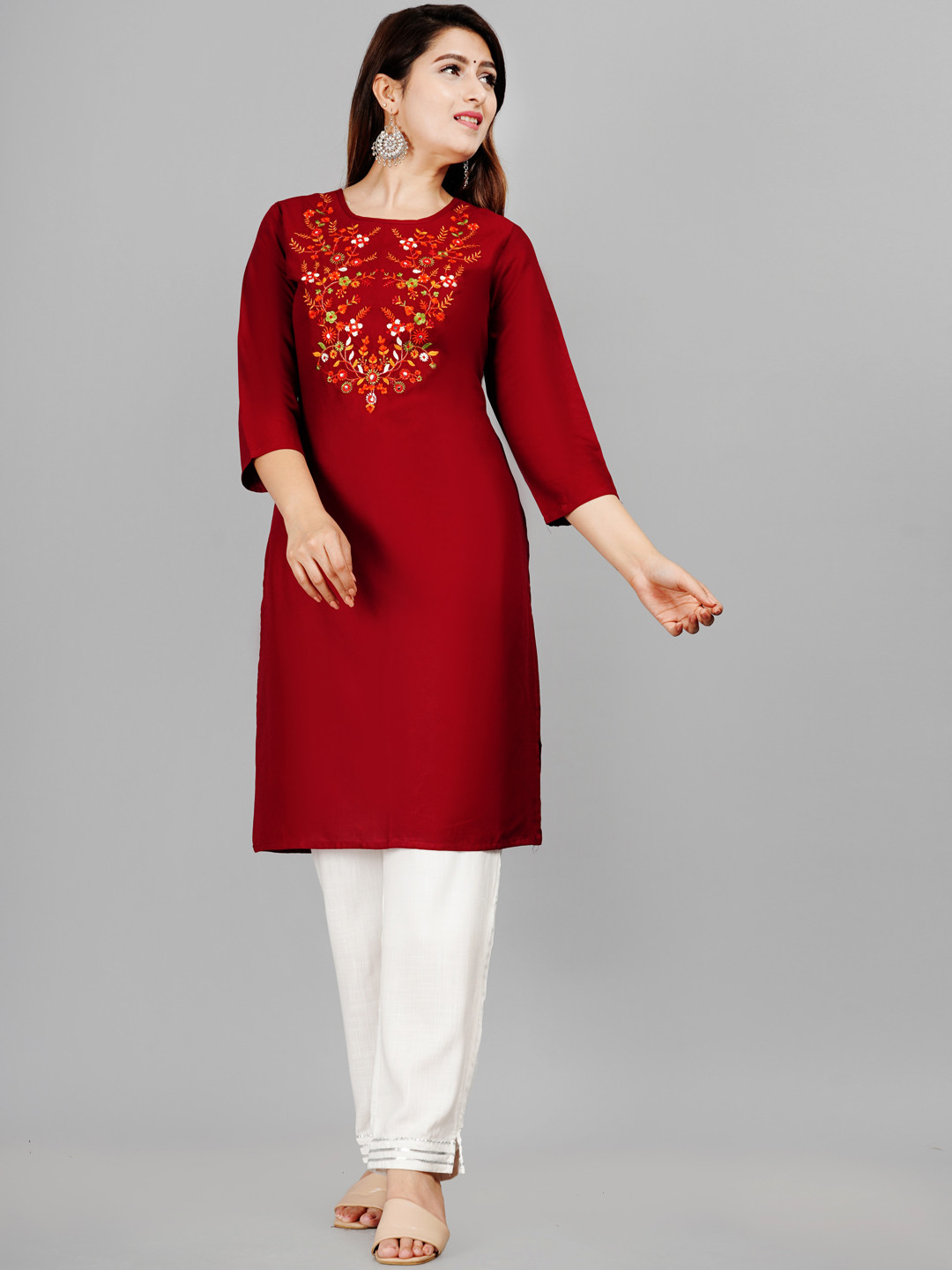 

SIPET Floral Embroidered Regular Straight Kurta with Trouser, Maroon